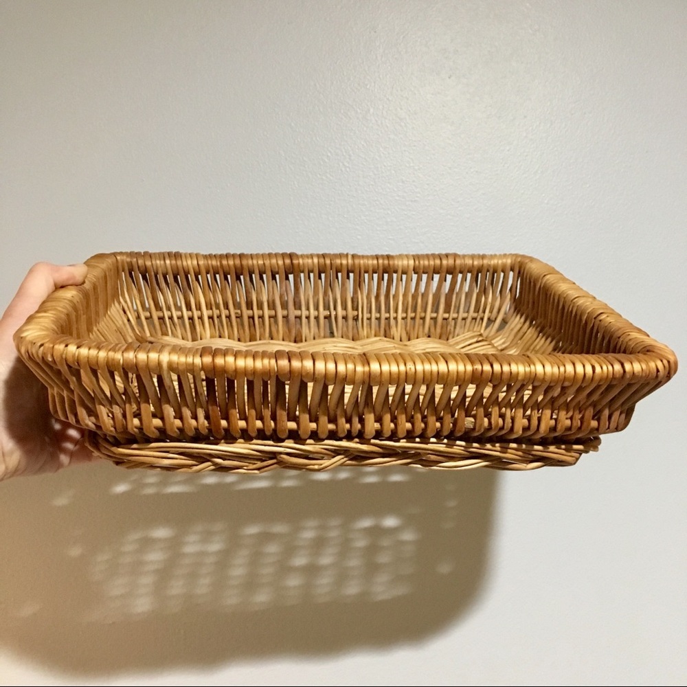 Rectangle wicker basket tray EUC
